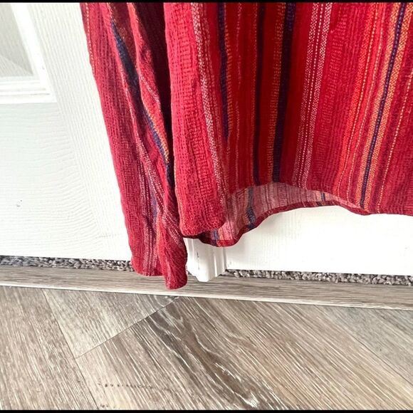 Monteau red striped collared sleeveless top - Picture 13 of 14